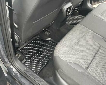 Серый Фольксваген e-Golf, объемом двигателя 0 л и пробегом 84 тыс. км за 15600 $, фото 20 на Automoto.ua