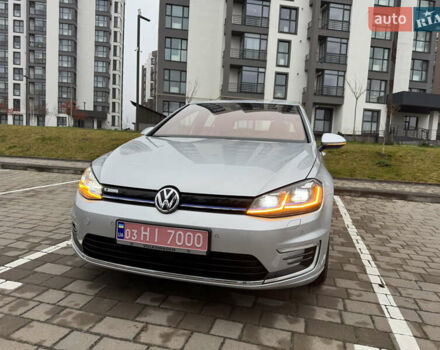 Серый Фольксваген e-Golf, объемом двигателя 0 л и пробегом 91 тыс. км за 15099 $, фото 32 на Automoto.ua