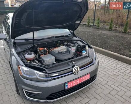 Серый Фольксваген e-Golf, объемом двигателя 0 л и пробегом 97 тыс. км за 11900 $, фото 23 на Automoto.ua