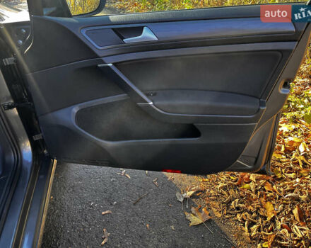 Серый Фольксваген e-Golf, объемом двигателя 0 л и пробегом 127 тыс. км за 11950 $, фото 55 на Automoto.ua