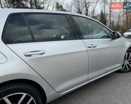 Серый Фольксваген e-Golf, объемом двигателя 0 л и пробегом 100 тыс. км за 12300 $, фото 24 на Automoto.ua