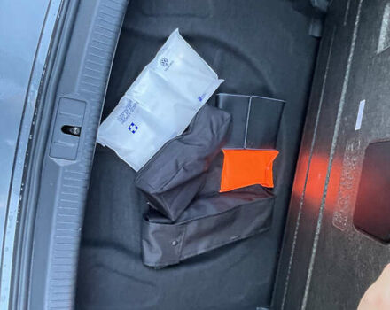 Сірий Фольксваген e-Golf, об'ємом двигуна 0 л та пробігом 39 тис. км за 17200 $, фото 19 на Automoto.ua