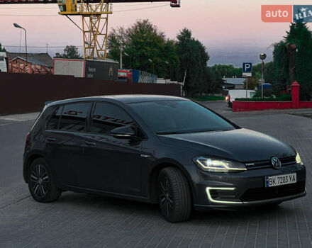 Сірий Фольксваген e-Golf, об'ємом двигуна 0 л та пробігом 202 тис. км за 13000 $, фото 8 на Automoto.ua