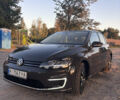 Серый Фольксваген e-Golf, объемом двигателя 0 л и пробегом 93 тыс. км за 15000 $, фото 1 на Automoto.ua