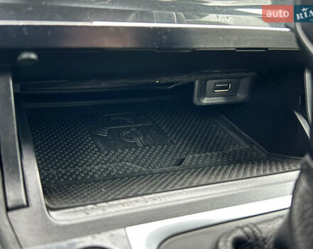 Серый Фольксваген e-Golf, объемом двигателя 0 л и пробегом 91 тыс. км за 15099 $, фото 75 на Automoto.ua