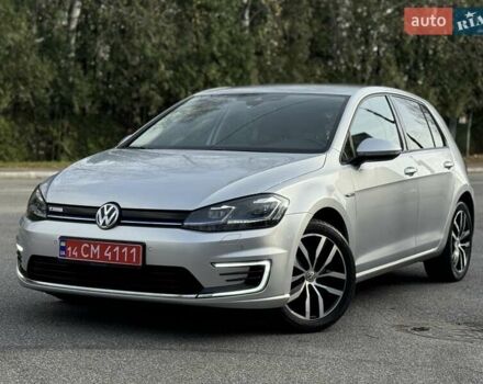 Серый Фольксваген e-Golf, объемом двигателя 0 л и пробегом 100 тыс. км за 12300 $, фото 10 на Automoto.ua
