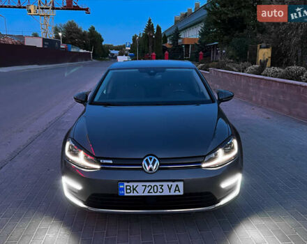Сірий Фольксваген e-Golf, об'ємом двигуна 0 л та пробігом 202 тис. км за 13000 $, фото 4 на Automoto.ua