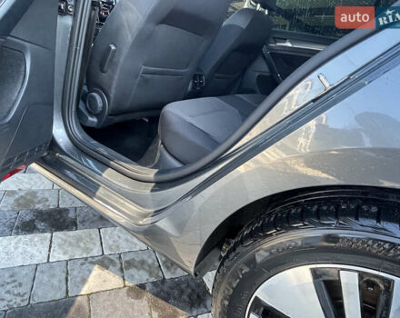 Сірий Фольксваген e-Golf, об'ємом двигуна 0 л та пробігом 39 тис. км за 17200 $, фото 16 на Automoto.ua