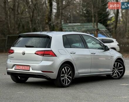 Серый Фольксваген e-Golf, объемом двигателя 0 л и пробегом 100 тыс. км за 12300 $, фото 28 на Automoto.ua
