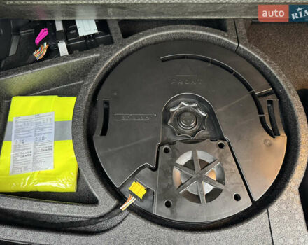 Серый Фольксваген e-Golf, объемом двигателя 0 л и пробегом 91 тыс. км за 15099 $, фото 115 на Automoto.ua