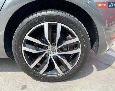 Серый Фольксваген e-Golf, объемом двигателя 0 л и пробегом 123 тыс. км за 12900 $, фото 13 на Automoto.ua