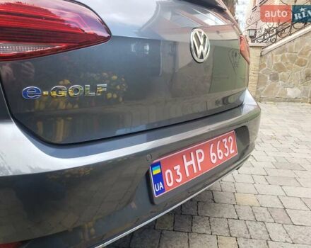Серый Фольксваген e-Golf, объемом двигателя 0 л и пробегом 65 тыс. км за 13950 $, фото 18 на Automoto.ua