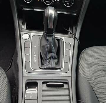 Серый Фольксваген e-Golf, объемом двигателя 0 л и пробегом 145 тыс. км за 12700 $, фото 3 на Automoto.ua