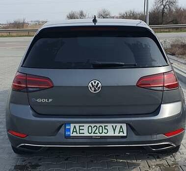 Сірий Фольксваген e-Golf, об'ємом двигуна 0 л та пробігом 47 тис. км за 18500 $, фото 12 на Automoto.ua