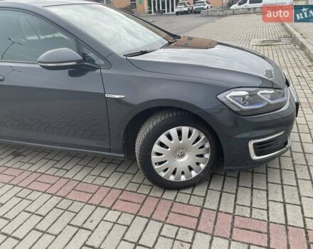 Серый Фольксваген e-Golf, объемом двигателя 0 л и пробегом 84 тыс. км за 15600 $, фото 15 на Automoto.ua