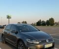Серый Фольксваген e-Golf, объемом двигателя 0 л и пробегом 80 тыс. км за 18000 $, фото 13 на Automoto.ua