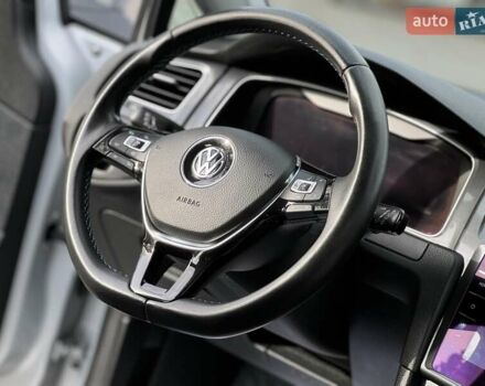 Серый Фольксваген e-Golf, объемом двигателя 0 л и пробегом 100 тыс. км за 12300 $, фото 45 на Automoto.ua