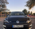 Серый Фольксваген e-Golf, объемом двигателя 0 л и пробегом 93 тыс. км за 15000 $, фото 1 на Automoto.ua