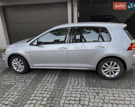 Серый Фольксваген e-Golf, объемом двигателя 0 л и пробегом 51 тыс. км за 14000 $, фото 1 на Automoto.ua