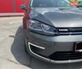 Серый Фольксваген e-Golf, объемом двигателя 0 л и пробегом 123 тыс. км за 12900 $, фото 9 на Automoto.ua