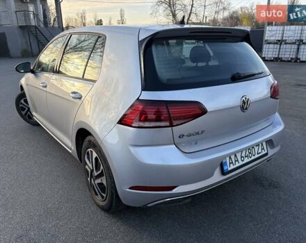 Серый Фольксваген e-Golf, объемом двигателя 0 л и пробегом 152 тыс. км за 12499 $, фото 2 на Automoto.ua
