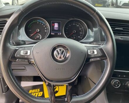 Серый Фольксваген e-Golf, объемом двигателя 36 л и пробегом 56 тыс. км за 17800 $, фото 12 на Automoto.ua