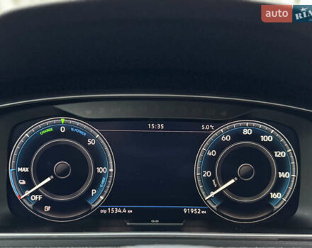 Серый Фольксваген e-Golf, объемом двигателя 0 л и пробегом 91 тыс. км за 15099 $, фото 80 на Automoto.ua