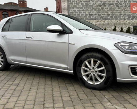 Серый Фольксваген e-Golf, объемом двигателя 0 л и пробегом 127 тыс. км за 14200 $, фото 7 на Automoto.ua