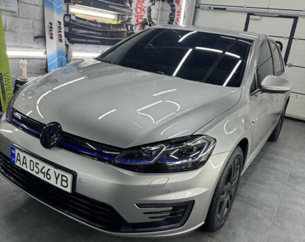 Серый Фольксваген e-Golf, объемом двигателя 0 л и пробегом 87 тыс. км за 14999 $, фото 3 на Automoto.ua