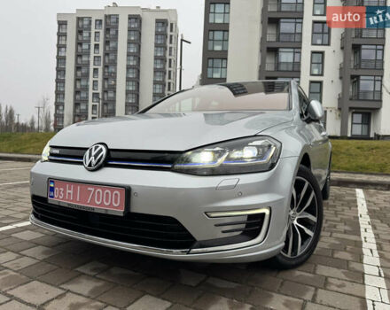 Серый Фольксваген e-Golf, объемом двигателя 0 л и пробегом 91 тыс. км за 15099 $, фото 4 на Automoto.ua