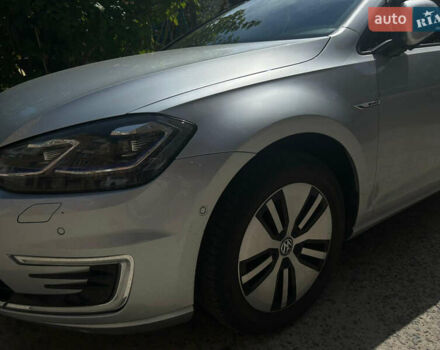 Серый Фольксваген e-Golf, объемом двигателя 0 л и пробегом 62 тыс. км за 15300 $, фото 2 на Automoto.ua