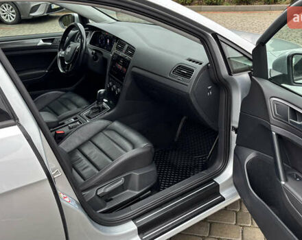 Серый Фольксваген e-Golf, объемом двигателя 0 л и пробегом 127 тыс. км за 14200 $, фото 9 на Automoto.ua