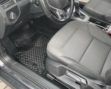 Серый Фольксваген e-Golf, объемом двигателя 0 л и пробегом 84 тыс. км за 15600 $, фото 24 на Automoto.ua