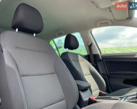 Серый Фольксваген e-Golf, объемом двигателя 0 л и пробегом 123 тыс. км за 12900 $, фото 34 на Automoto.ua