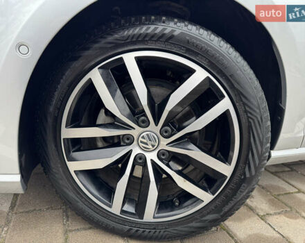 Серый Фольксваген e-Golf, объемом двигателя 0 л и пробегом 91 тыс. км за 15099 $, фото 124 на Automoto.ua