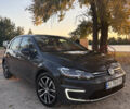 Серый Фольксваген e-Golf, объемом двигателя 0 л и пробегом 93 тыс. км за 15000 $, фото 5 на Automoto.ua