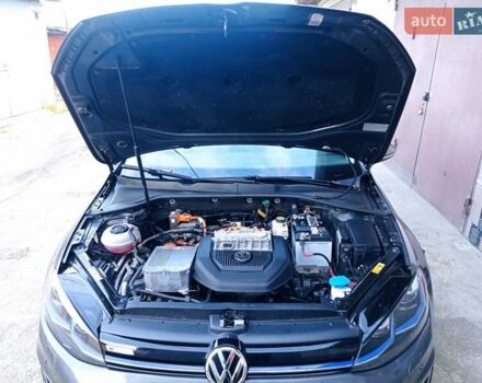 Сірий Фольксваген e-Golf, об'ємом двигуна 0 л та пробігом 97 тис. км за 12800 $, фото 27 на Automoto.ua