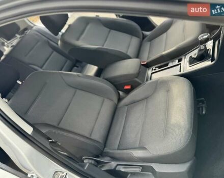 Серый Фольксваген e-Golf, объемом двигателя 0 л и пробегом 100 тыс. км за 12300 $, фото 41 на Automoto.ua