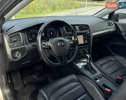 Сірий Фольксваген e-Golf, об'ємом двигуна 0 л та пробігом 73 тис. км за 14999 $, фото 24 на Automoto.ua