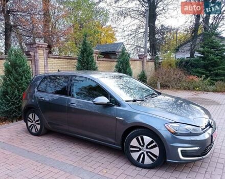 Серый Фольксваген e-Golf, объемом двигателя 0 л и пробегом 96 тыс. км за 11900 $, фото 5 на Automoto.ua