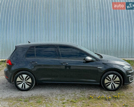 Серый Фольксваген e-Golf, объемом двигателя 0 л и пробегом 79 тыс. км за 12500 $, фото 5 на Automoto.ua