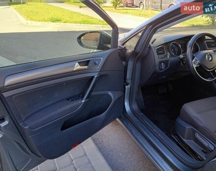 Сірий Фольксваген e-Golf, об'ємом двигуна 0 л та пробігом 101 тис. км за 12999 $, фото 19 на Automoto.ua