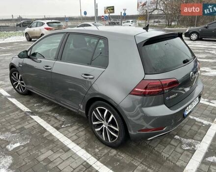 Серый Фольксваген e-Golf, объемом двигателя 0 л и пробегом 97 тыс. км за 15500 $, фото 9 на Automoto.ua