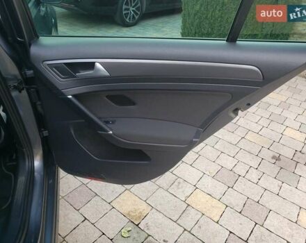 Серый Фольксваген e-Golf, объемом двигателя 0 л и пробегом 65 тыс. км за 13950 $, фото 51 на Automoto.ua