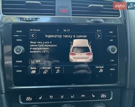 Серый Фольксваген e-Golf, объемом двигателя 0 л и пробегом 140 тыс. км за 13350 $, фото 31 на Automoto.ua