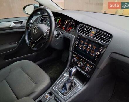 Сірий Фольксваген e-Golf, об'ємом двигуна 0 л та пробігом 97 тис. км за 12800 $, фото 20 на Automoto.ua
