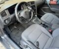 Серый Фольксваген e-Golf, объемом двигателя 0 л и пробегом 130 тыс. км за 16500 $, фото 19 на Automoto.ua