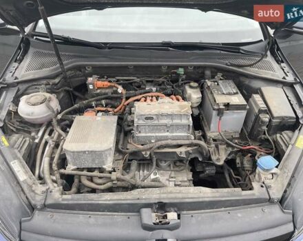 Серый Фольксваген e-Golf, объемом двигателя 0 л и пробегом 84 тыс. км за 15600 $, фото 30 на Automoto.ua