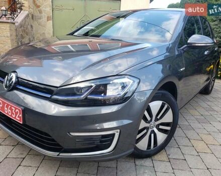 Серый Фольксваген e-Golf, объемом двигателя 0 л и пробегом 65 тыс. км за 13950 $, фото 2 на Automoto.ua