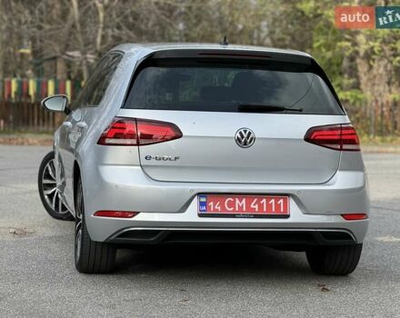Серый Фольксваген e-Golf, объемом двигателя 0 л и пробегом 100 тыс. км за 12300 $, фото 21 на Automoto.ua